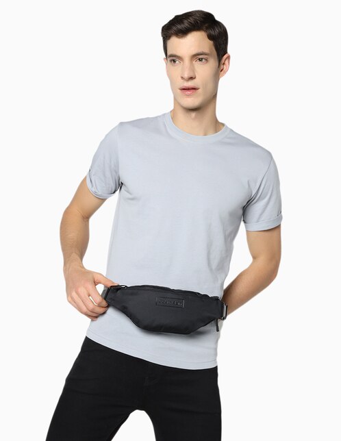 Cangurera Calvin Klein para hombre en Liverpool