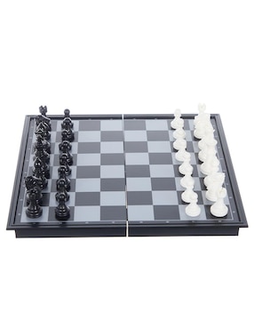 Ajedrez Novelty