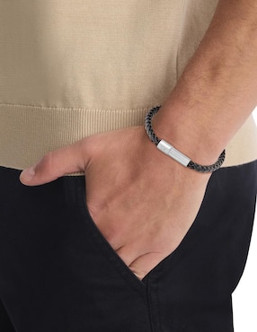 Pulsera Calvin Klein Industrial Facets con acabado mate