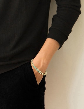 Brazalete Lacoste Script con acabado brillante