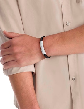 Brazalete Calvin Klein Minimalistic Squares con acabado brillante