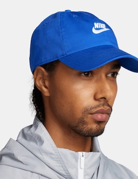 Gorra visera curva broche casual Nike Club Cap U Cb Fut Wsh adulto