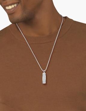 Collar Lacoste District