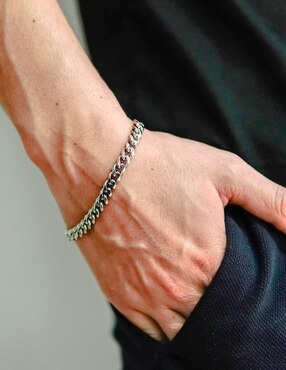 Pulsera Boscaini con acabado pulido