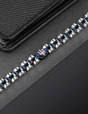 Pulsera Maserati Iconic con acabado brillante