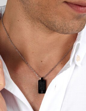 Collar con dije Maserati Iconic
