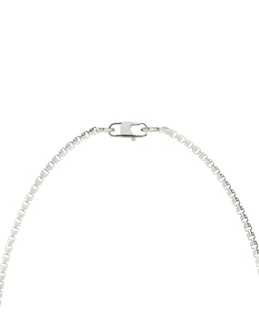 Collar de león Guess