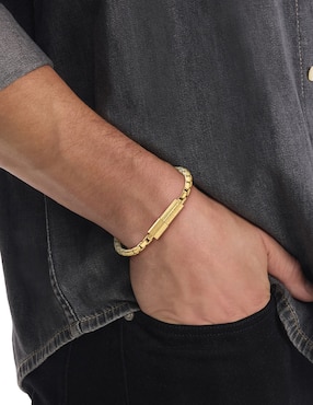 Brazalete Calvin Klein Contoured Barrel acabado brillante