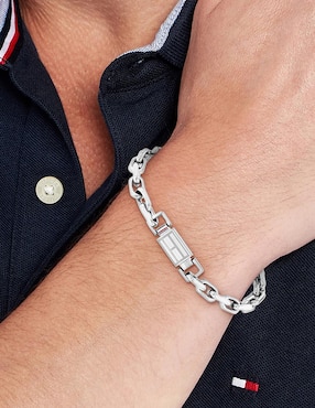 Pulsera Tommy Hilfiger Iconic Hardware acabado pulido