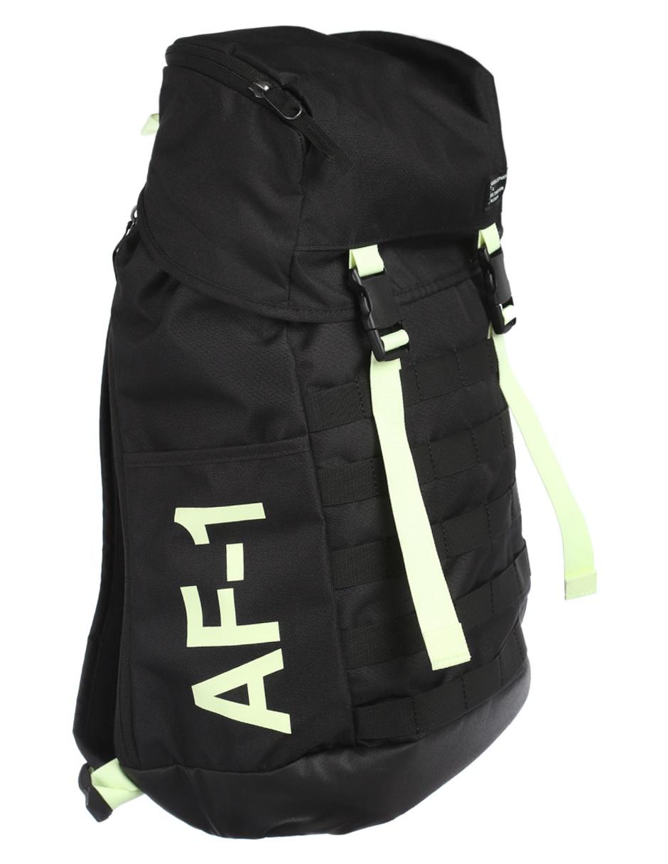 mochilas nike en liverpool