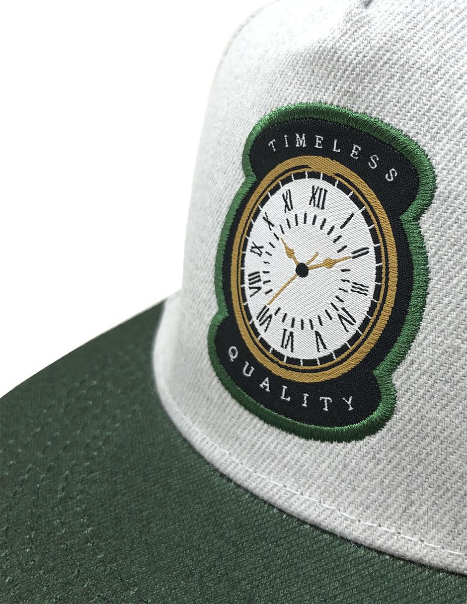 Gorra con visera plana Sarosa Timeless para hombre