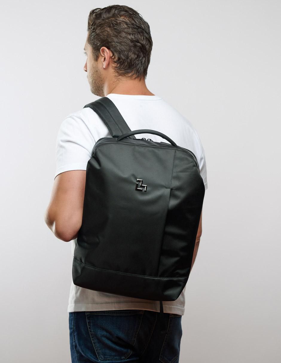 Mochila con portalaptop para hombre 7