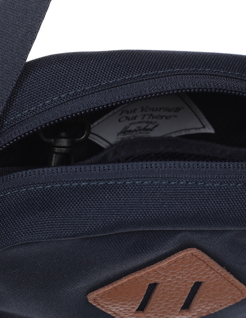 Mochila bandolera para hombre 4