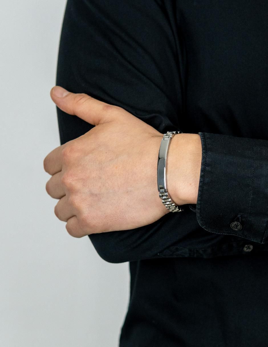 Pulsera con acabado pulido 4