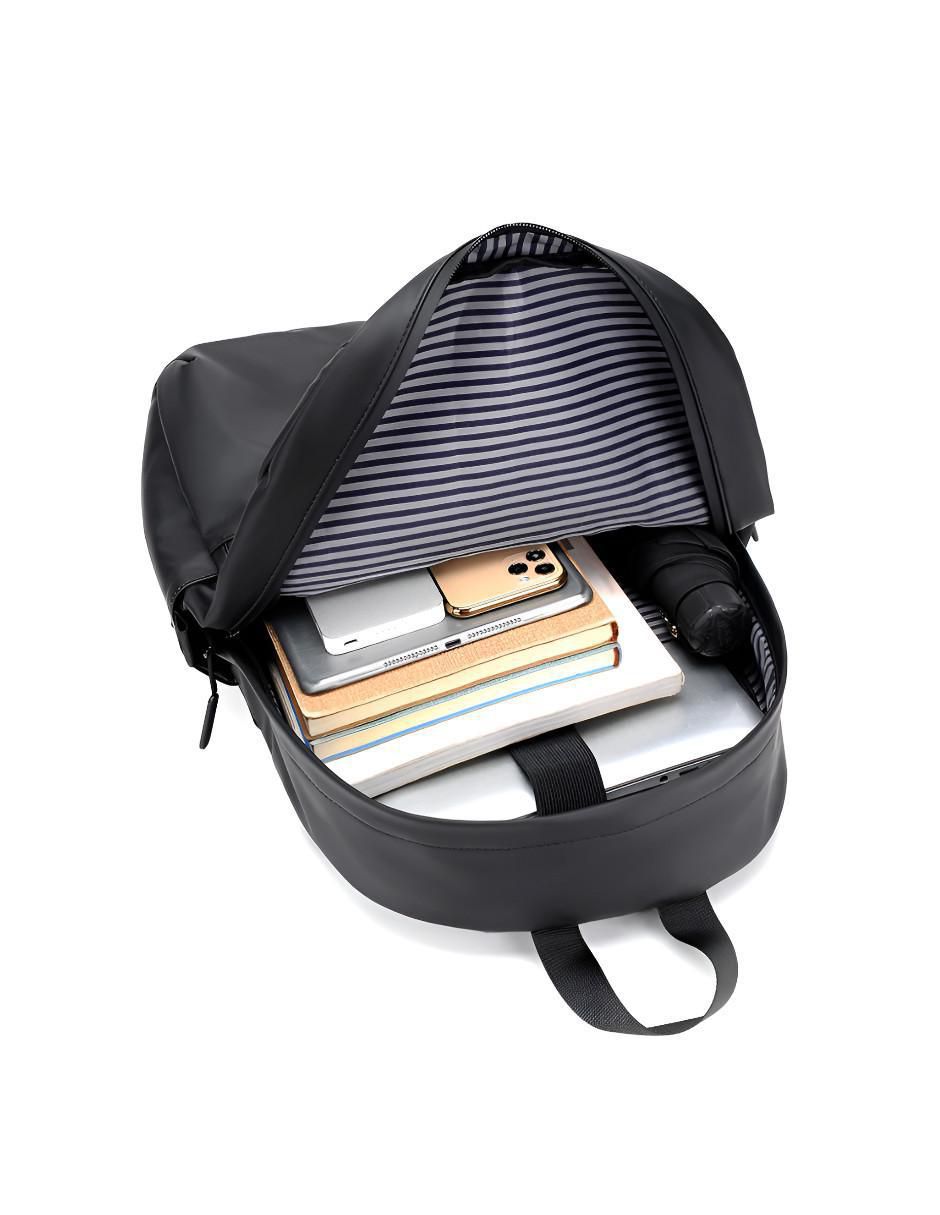 Mochila con portalaptop impermeable para hombre 4