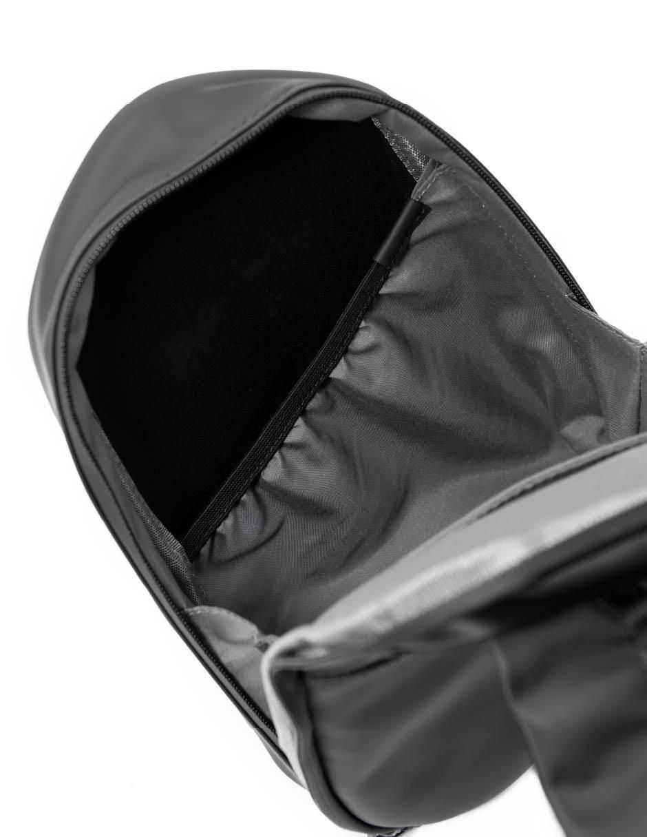Mochila bandolera impermeable unisex 9