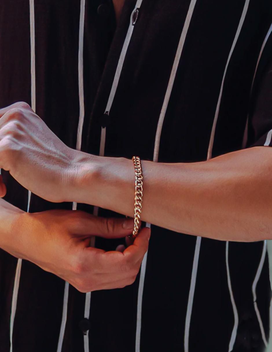 Pulsera con acabado chapa de oro 3