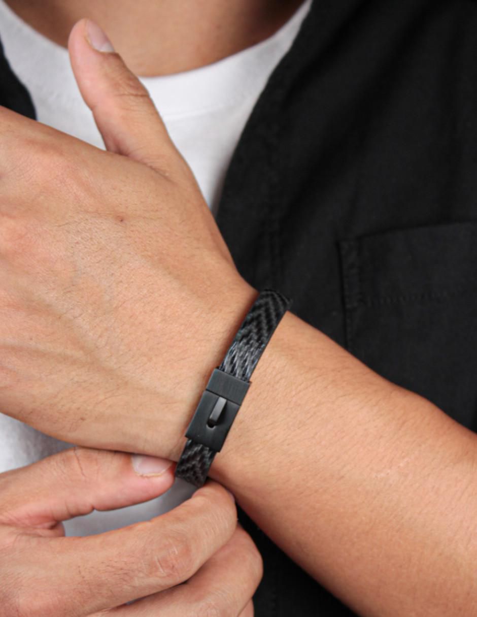 Pulsera Black con acabado pulido 3