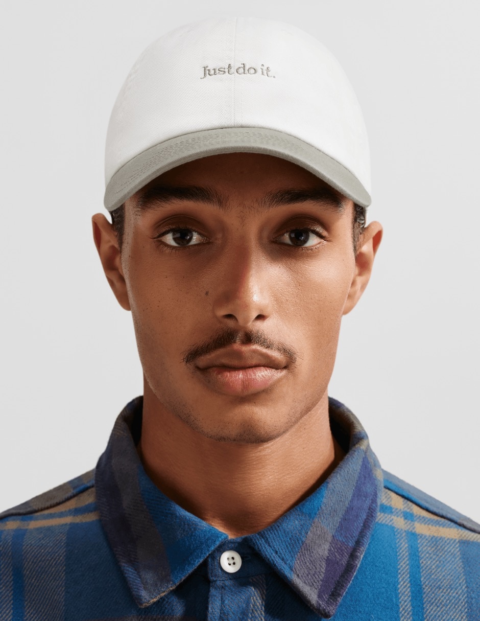 Gorra visera curva broche casual unisex 4