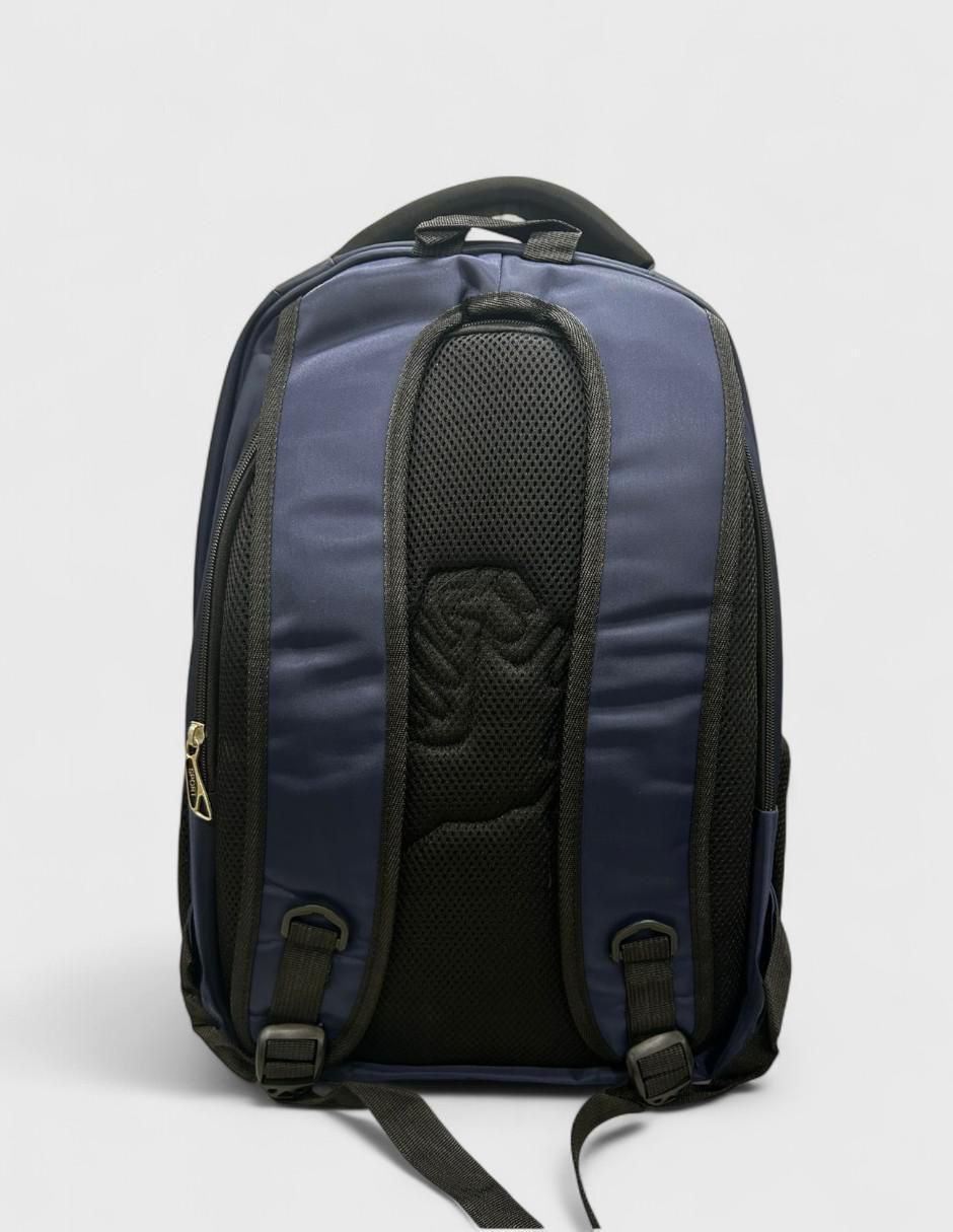 Mochila con portalaptop impermeable para hombre 3