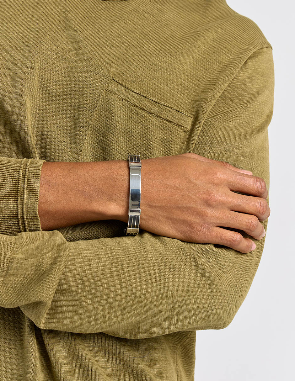 Brazalete con acabado brillante 4