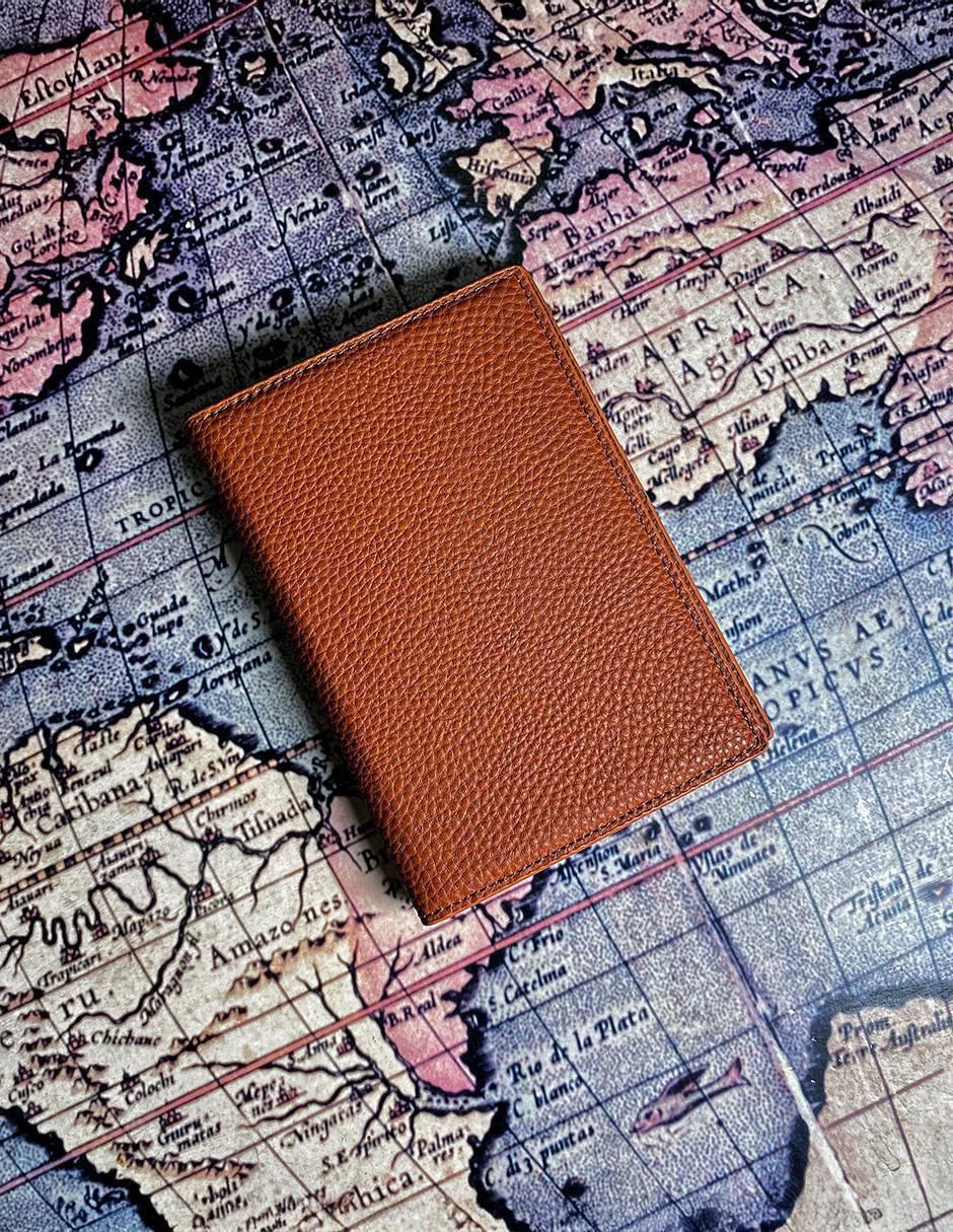 Porta pasaporte 4