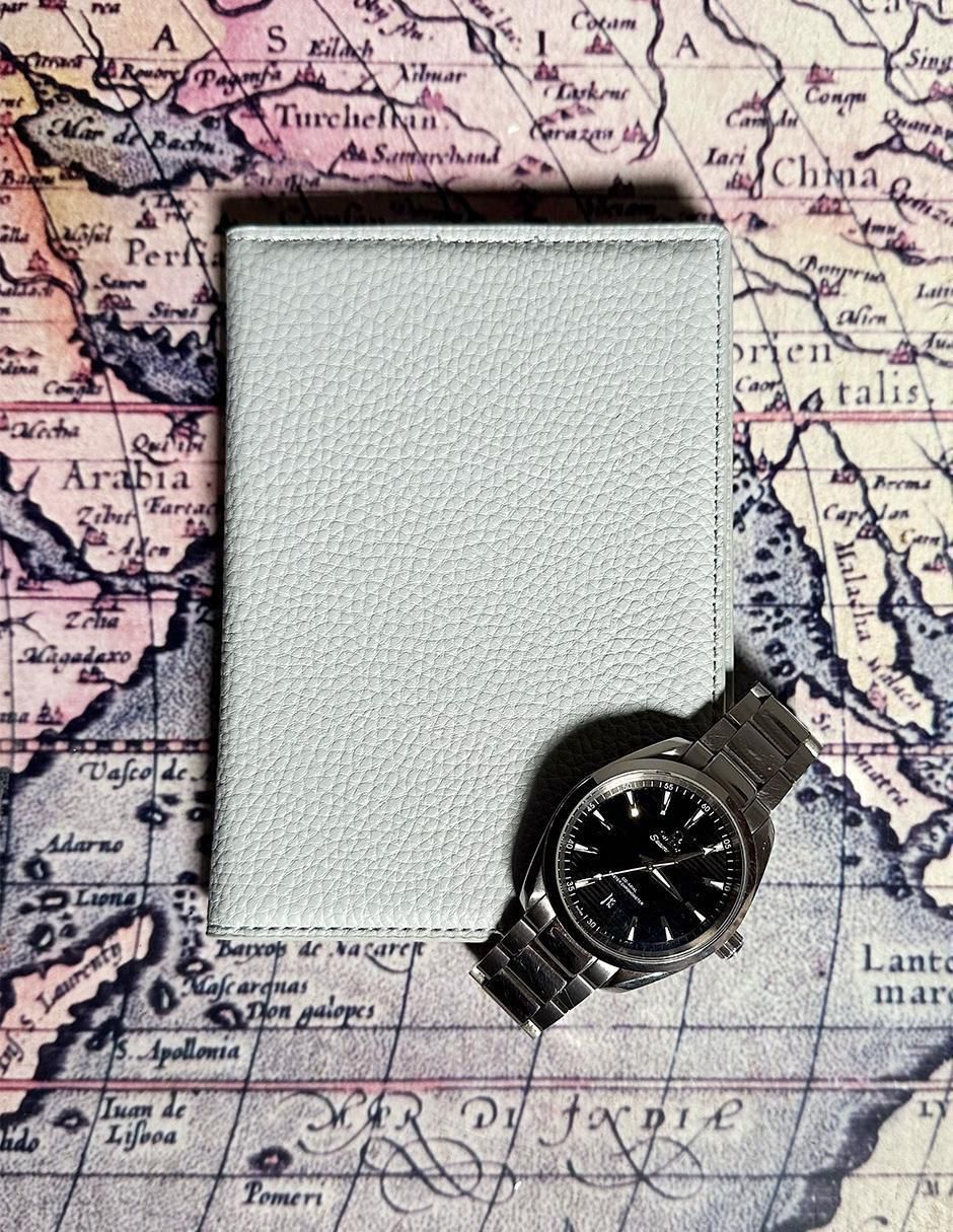 Porta pasaporte 4