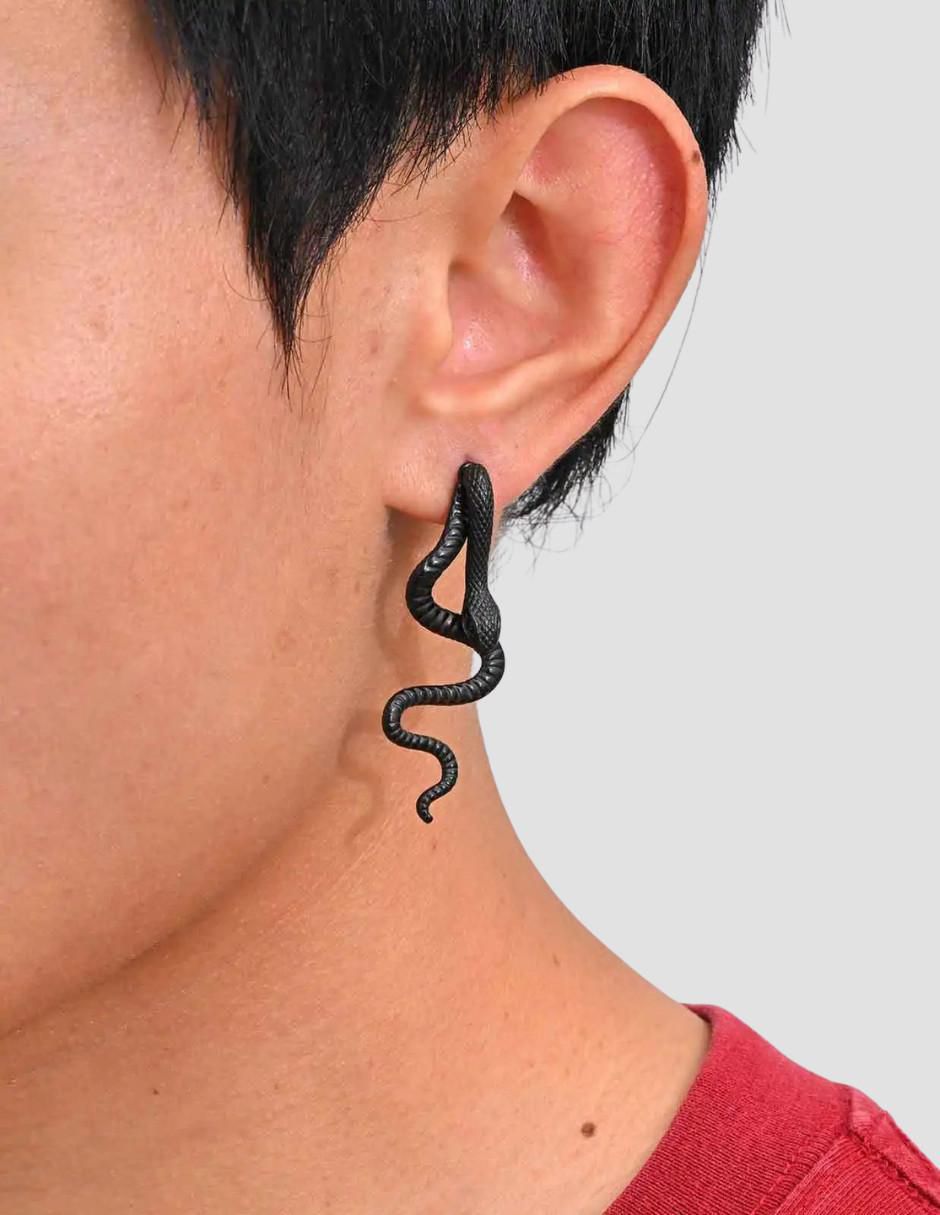 Aretes largos de serpiente Black con acabado pulido 3
